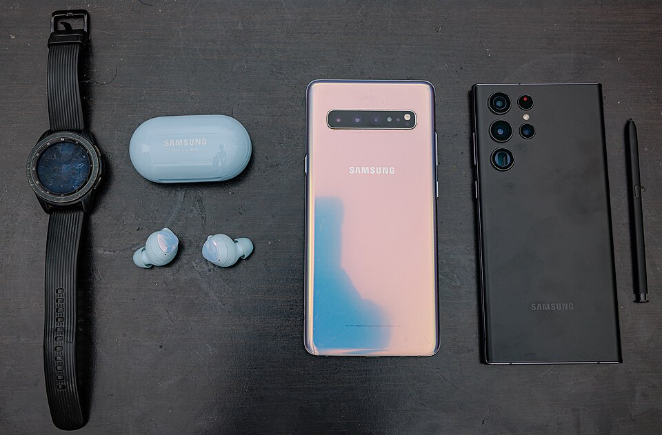 Samsung Galaxy device lineup image used for product messaging coverage.